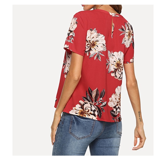 Red Floral Short Sleeve Cut Out V Neck Blouse - Picture 2 of 5